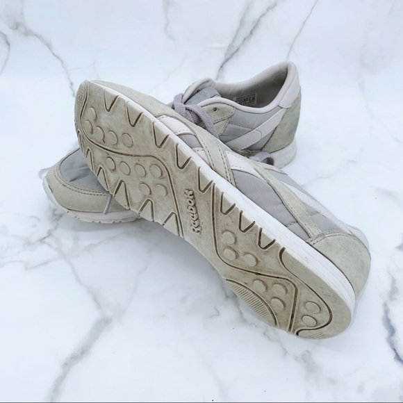 REEBOK lavender white trainer shoes - Picture 2 of 4